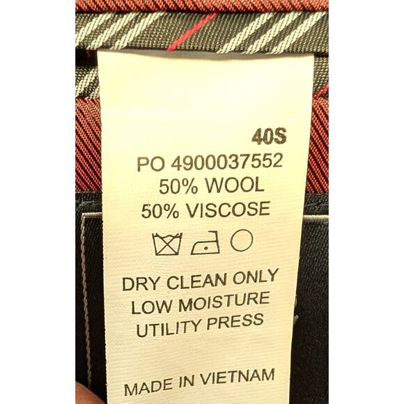IZOD Mens Plaid Red & Black & Gray Wool Viscose 2 button Sport Coat Blazer 40 S - Picture 3 of 12